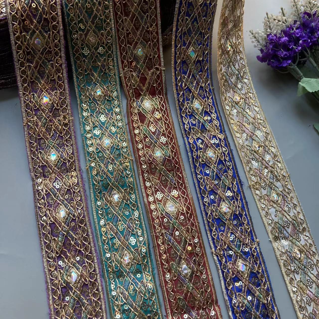 1 Jard Koronkowej Taśmy z Ceki – Beaded Trim Fringe recenzja i cena