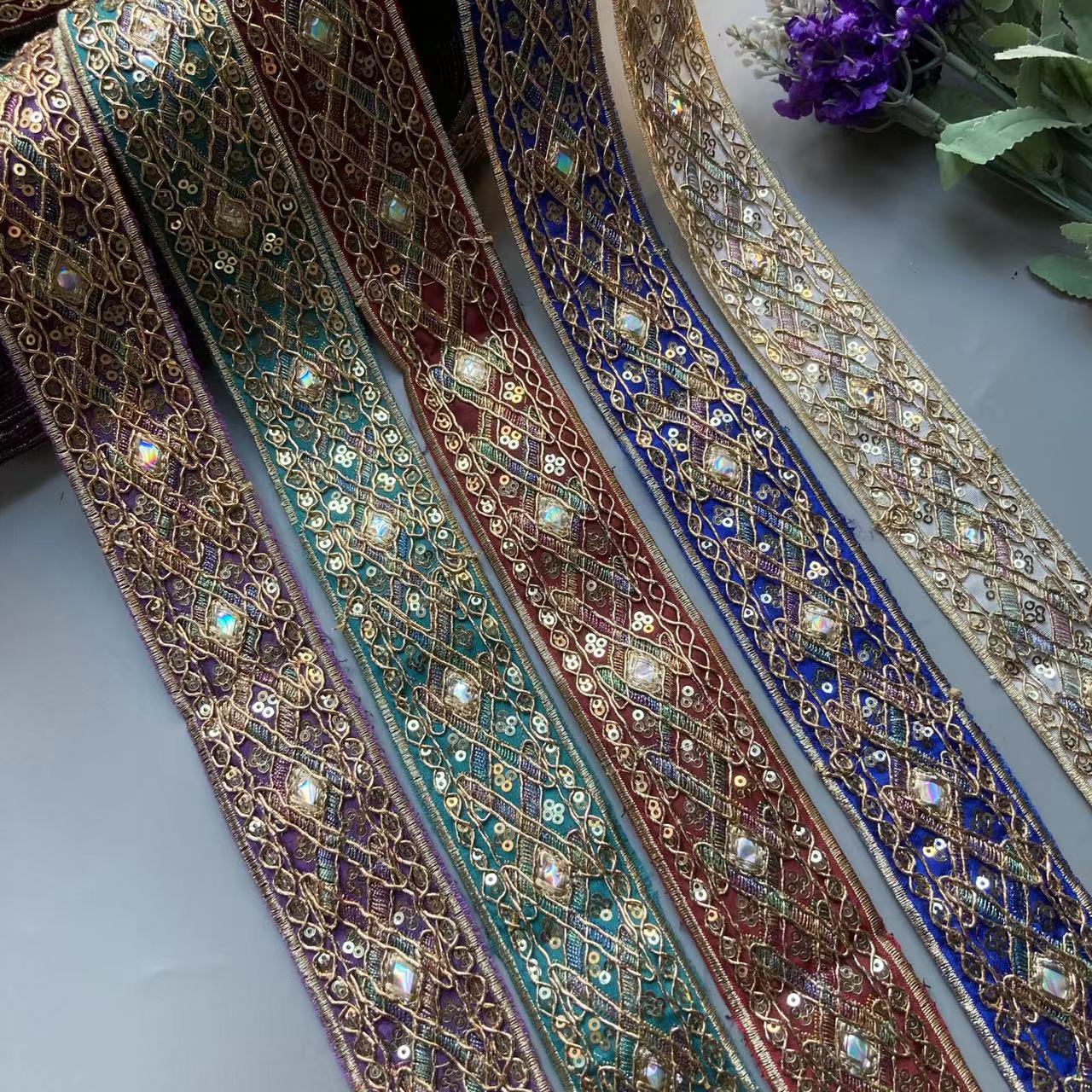 1 Jard Koronkowej Taśmy z Ceki – Beaded Trim Fringe recenzja i cena